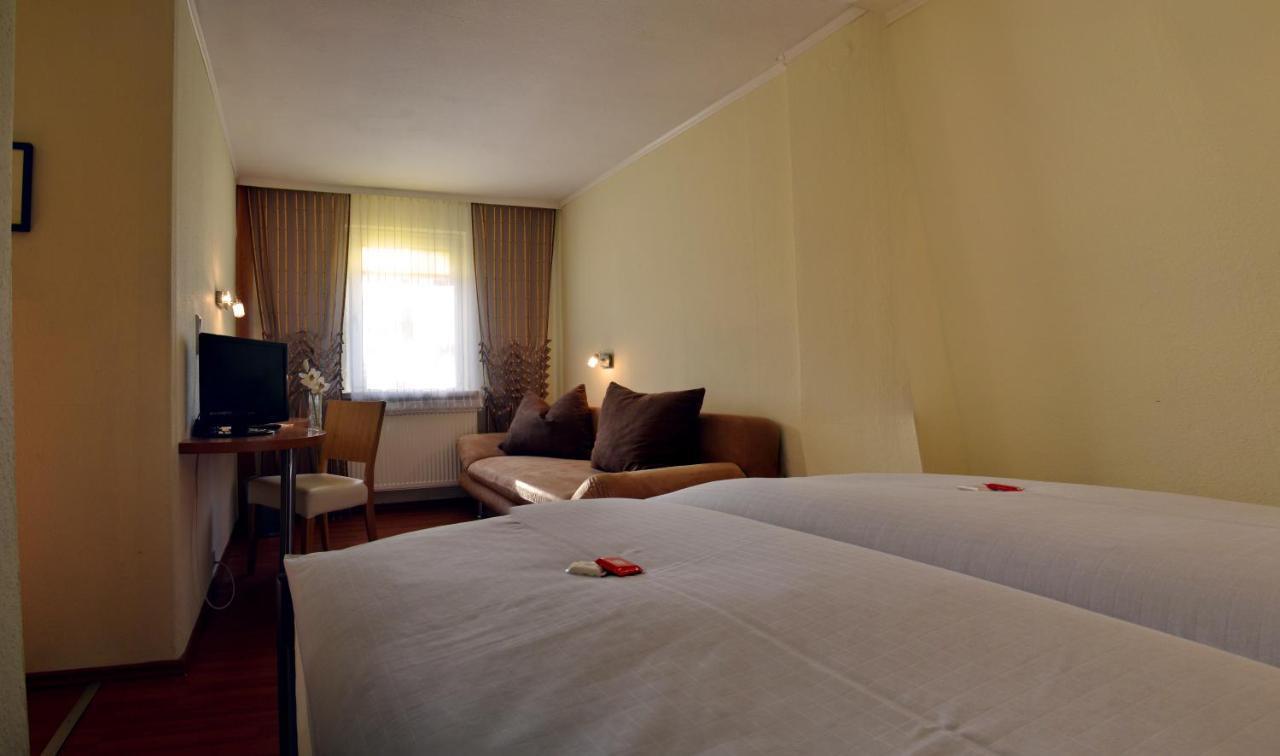 Hotel Konditorei Cafe Dora Münchberg Buitenkant foto